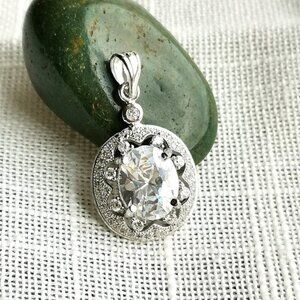 Sterling Silver CZ pendant 🆕